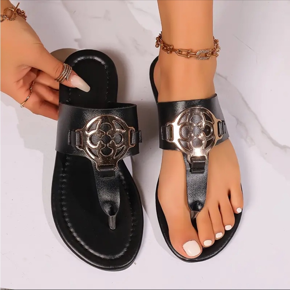 Elegant Summer  Slides: Stylish Sandals, Slip On Metallic Buckle Decor
